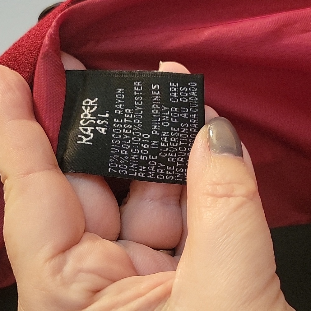 Kasper red and black pantsuit 4 - Picture 5 of 11